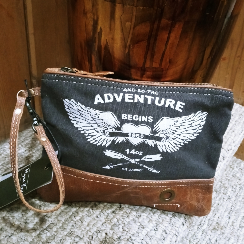 Myra Adventure Begins Bag - Picture 4 of 4